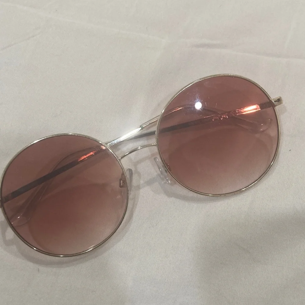 Round Silver Frame Sunglasses with Pink Gradient Lenses